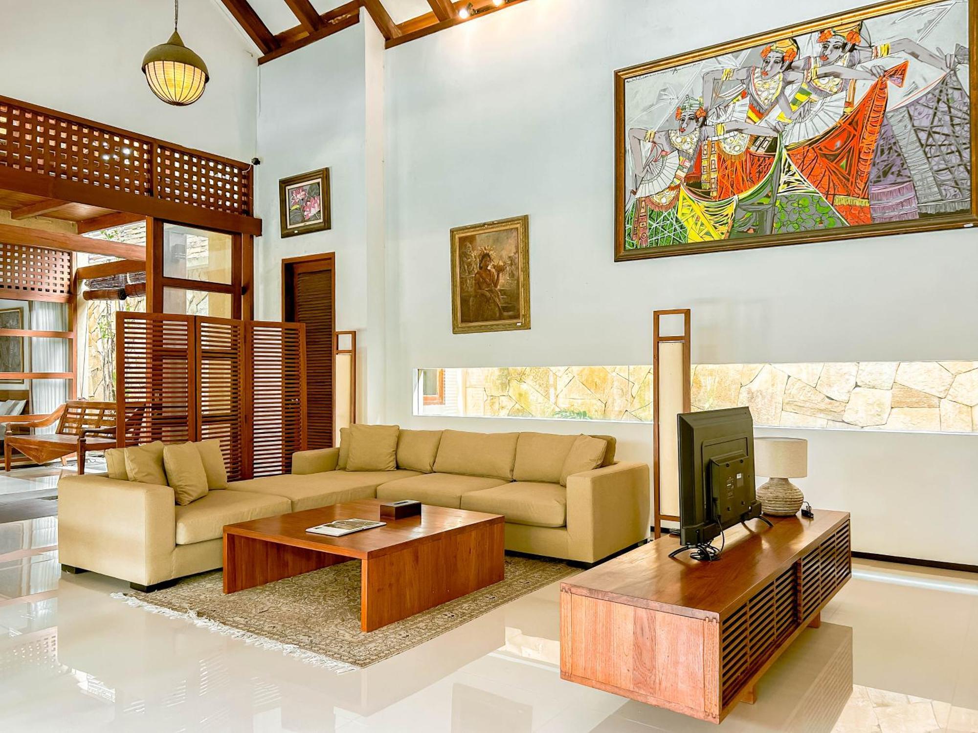 Uma Pertiwi By Nakula Villa *